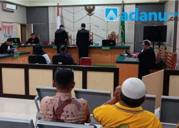 Fatahila dan Suzan Novrinda menjalani sidang perdana kasus korupsi dana hibah Koni Muaro Jambi