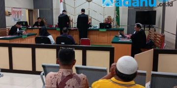 Fatahila dan Suzan Novrinda menjalani sidang perdana kasus korupsi dana hibah Koni Muaro Jambi