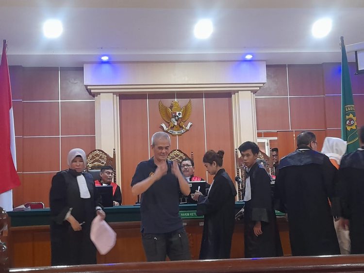Tekmin alias Ameng dihadirkan sebegai saksi dalam persidangan Helen