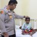 Kapolres SBT AKBP Alhajat saat melihat keadaan KS di Rumah sakit