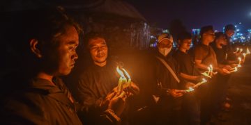 Belasan Jurnalis Nyalakan 1000 lilin sebagai bentuk perjuangan untuk mengembalikan kebebasan pers (Istimewa)