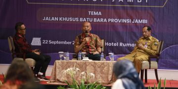 Pemprov dan Perusahaan Tambang Duduk Satu Meja Bahas Jalan Khusus di SMSI Jambi yang dipandu oleh moderator Pirma Satria, Pemred Jambi Ekspres