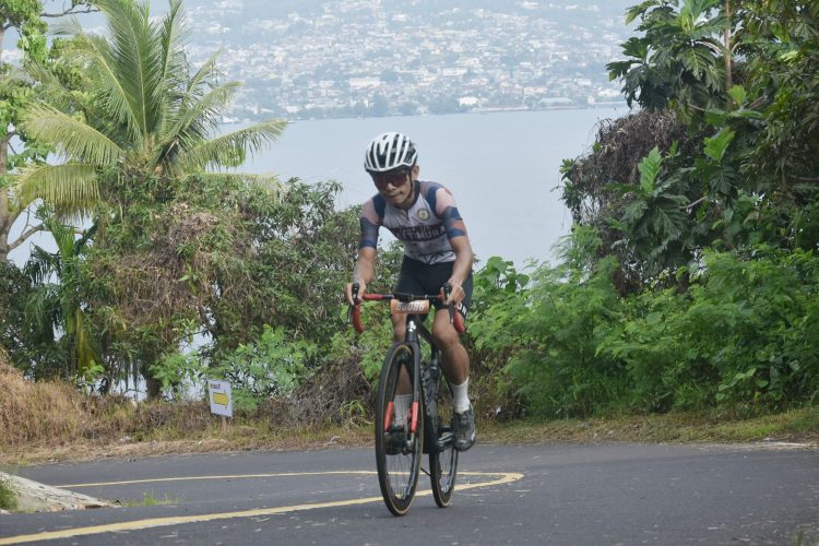 M. Fachri Naufal Barokah, yang berhasil meraih posisi Juara 2 di kategori paling bergengsi, yakni Men Elite