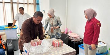 KORUPSI : Barang bukti uang senilai Rp8 miliar yang disita penyidik dalam kasus dugaan korupsi pengadaan alat praktik SMK di Dinas Pendidikan Provinsi Jambi