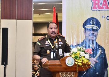 Kajati Jambi Sugeng Hariadi saat memberikan sambutan