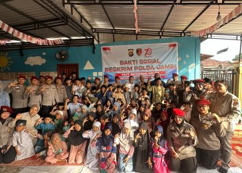 HUT Reserse : Suasana haru dan bahagia saat Ditreskrimsus Polda Jambi menyerahkan bantuan sembako kepada anak-anak Rumah Cahaya
