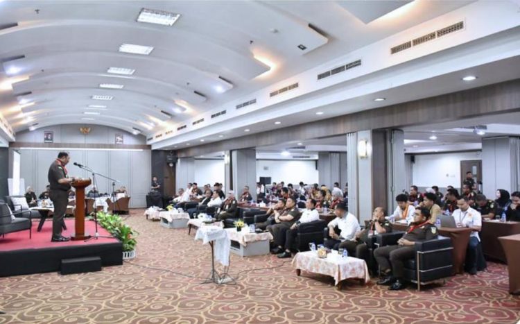PEMBERLAKUAN KUHAP-KUHP : Sebagai keynote speaker, Kajati Jambi Sugeng Hariadi paparkan bahwa tahun 2026 merupakan momentum penting bagi sistem hukum pidana Indonesia