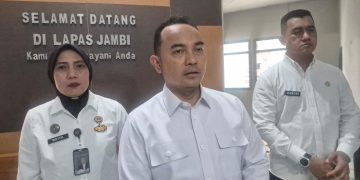 MITIGASI KAMTIB : Kanwil Ditjenpas Jambi melaksanakan pemindahan 32 narapidana high risk ke Nusakambangan