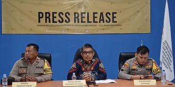 TPPO : Kepala BP3MI Kalimantan Utara Kombes Pol Andi Muhammad Ichsan (tengah) memberikan keterangan pers terkait upaya pencegahan PMI nonprosedural di Pelabuhan Tunon Taka