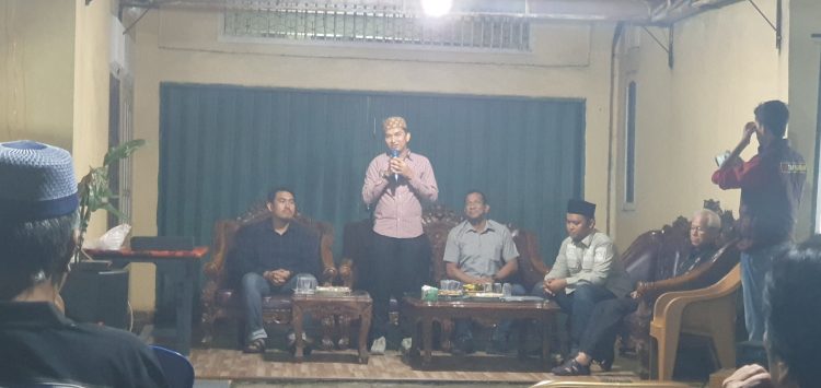 POKJA : Ketua Komisi I DPRD Kota Jambi, Rio Ramadhan saat memberikan sambutan di pembentukan Pokja kampung bahagia RT 33 kelurahan simpang III sipin