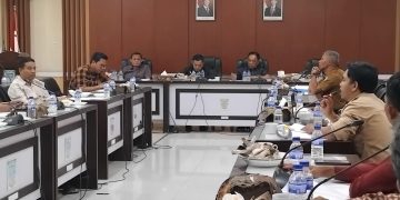 DPRD Kota Jambi secara tegas menolak keberadaan stockpile batu bara tersebut karena dinilai melanggar aturan tata ruang (RTRW) dan mengancam lingkungan di kawasan permukiman
