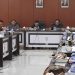 DPRD Kota Jambi secara tegas menolak keberadaan stockpile batu bara tersebut karena dinilai melanggar aturan tata ruang (RTRW) dan mengancam lingkungan di kawasan permukiman
