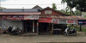 Kondisi warung milik pedagang kecil di kompleks perkantoran Bupati Muaro Jambi yang masih menanti kepastian pembayaran utang