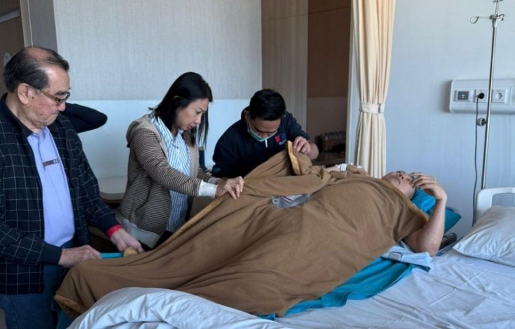SEBELUM OPERASI : Kondisi Bengawan Kamto saat persiapan operasi jantung, sebelum menjalani tindakan medis lanjutan di rumah sakit