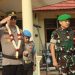 APEL PERTAMA : Kapolres Bungo Zamri Elfino memimpin apel arahan pertama kepada jajaran personel di Lapangan Apel Mapolres Bungo
