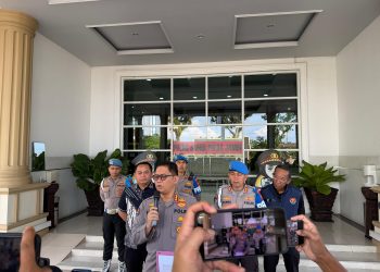 KABUR :Kabid Humas Polda Jambi Kombes Pol Erlan Munaji saat rilis pers terkait kaburnya tersangka sabu 58 kilogram
