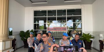 KABUR :Kabid Humas Polda Jambi Kombes Pol Erlan Munaji saat rilis pers terkait kaburnya tersangka sabu 58 kilogram