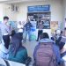 JUMAT BERKAH : Kasi STNK AKP Hadi Siswanto berdialog hangat dengan masyarakat di sela kegiatan Jumat Berkah Sie STNK Subdit Regident di Samsat Kota Jambi