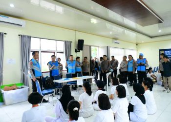 REKRUTMEN : Suasana saat calon anggota Polri sedang melakukan tes kesehatan (Dok/Humas Polda Jambi)