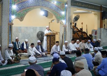 Gubernur Jambi Al Haris saat Safari Subuh di Masjid Raya Magat Sari