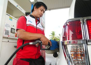 HARGA BBM : Petugas mengisi BBM di SPBU. Pertamina Patra Niaga menyesuaikan harga Pertamax mulai 10 Juni 2026, sementara harga Pertalite dan BioSolar tetap. (Dok Pertamina Patra Niaga)