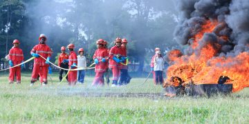 KARHUTLA : Simulasi pemadaman api menjadi bagian dari edukasi dan penguatan kesiapsiagaan dalam menghadapi potensi karhutla di Provinsi Jambi