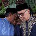 AKRAB : Syarif Fasha bersama Bupati Tanjung Jabung Barat Anwar Sadat saat menghadiri Sidang Paripurna Istimewa HUT Kabupaten Tanjab Barat